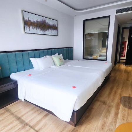 Cordial Grand Hotel Da Nang Beach - Infinity Rooftop Pool Exterior photo