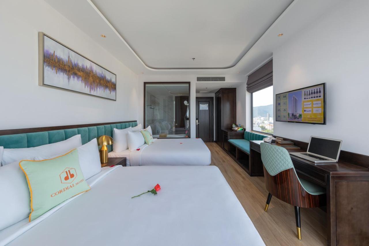 Cordial Grand Hotel Da Nang Beach - Infinity Rooftop Pool Exterior photo