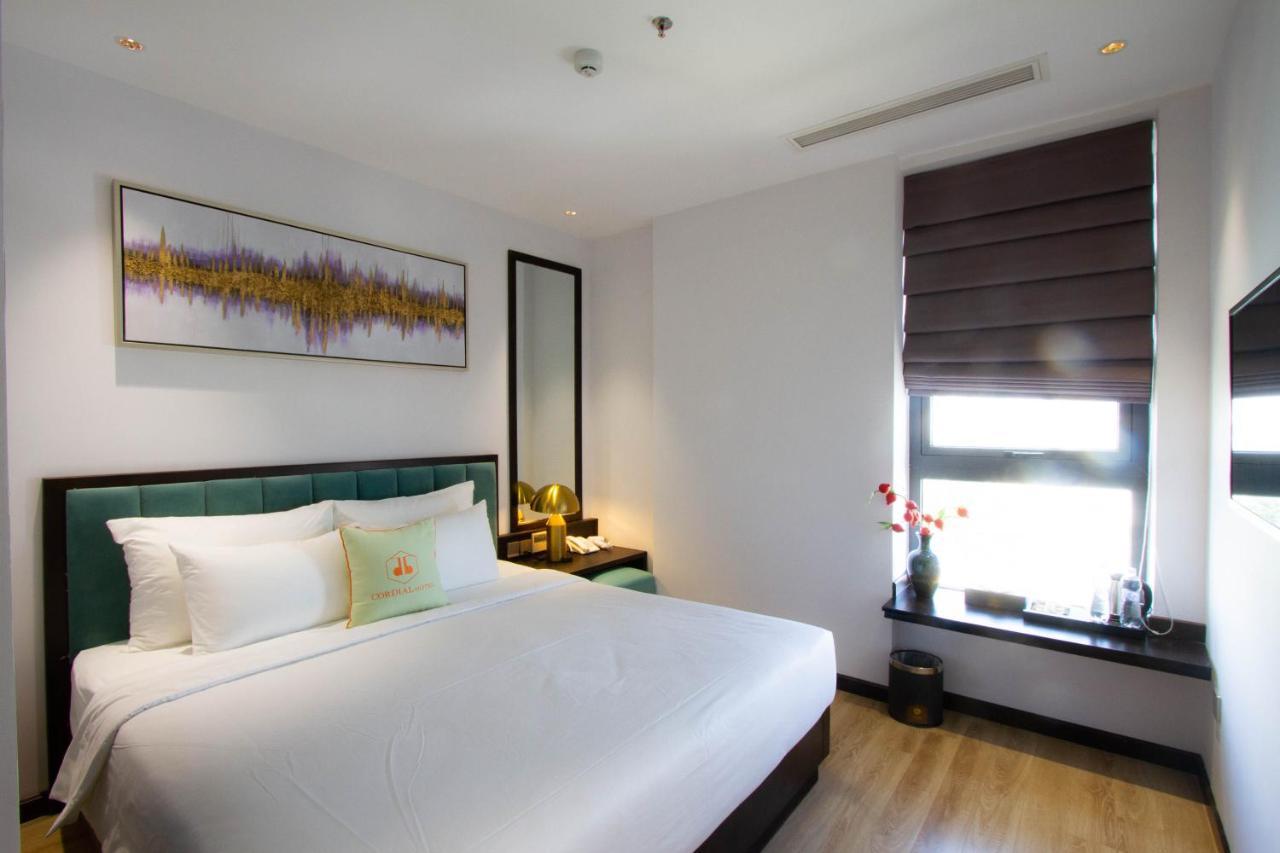 Cordial Grand Hotel Da Nang Beach - Infinity Rooftop Pool Exterior photo